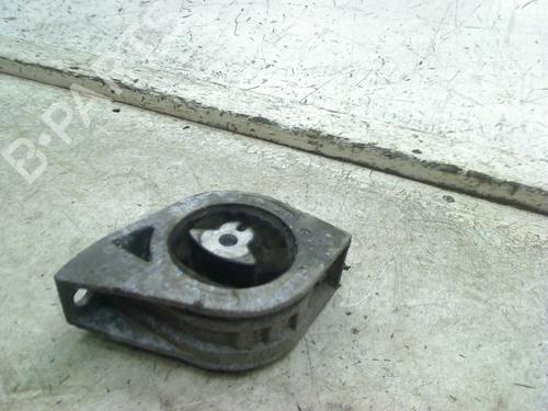 Used Engine mount Engine mount MERCEDES-BENZ A-CLASS (W168) A 140 (168.031, 168.131) (82 hp) 34670375 34670375