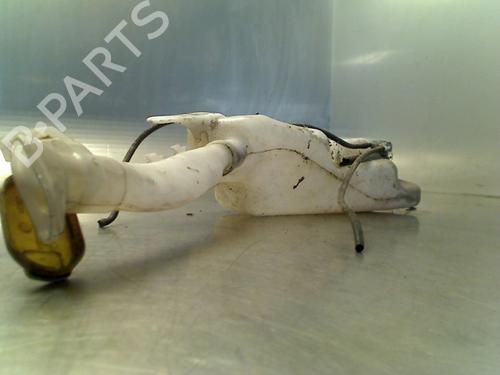 Used Windscreen washer tank Windscreen washer tank RENAULT CLIO III (BR0/1, CR0/1) 1.2 16V (BR02, BR0J, BR11, CR02, CR0J, CR11) (75 hp) 40527661 40527661