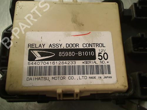 Fuse box DAIHATSU SIRION (M3_) 1.3 (M301) | BP34687286E1 - Image 3