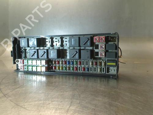 Used Fuse box Fuse box LAND ROVER DISCOVERY III (L319) 2.7 TD 4x4 (190 hp) 34686197 34686197