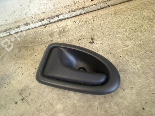 Used Front left interior door handle Front left interior door handle RENAULT CLIO II (BB_, CB_) 1.6 16V (BB01, BB0H, BB0T, BB14, BB1D, BB1R, BB2KL, BB3G... (107 hp) 34669531 34669531