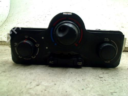 Used Climate control Climate control RENAULT CLIO III (BR0/1, CR0/1) 1.5 dCi (C/BR0G, C/BR1G) (68 hp) 34673985 34673985