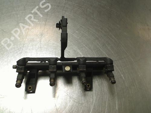 Used Injection rail Injection rail 34690637 34690637
