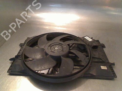 radiator-fan-mercedes-benz-c-class-w203-2000-2001-2002-2003-2004-2005-2006-2007-34684608 main image