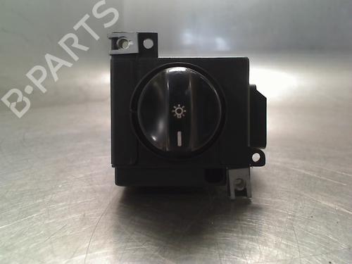 Used Headlight switch Headlight switch MERCEDES-BENZ A-CLASS (W168) A 160 (168.033, 168.133) (102 hp) 34687170 34687170