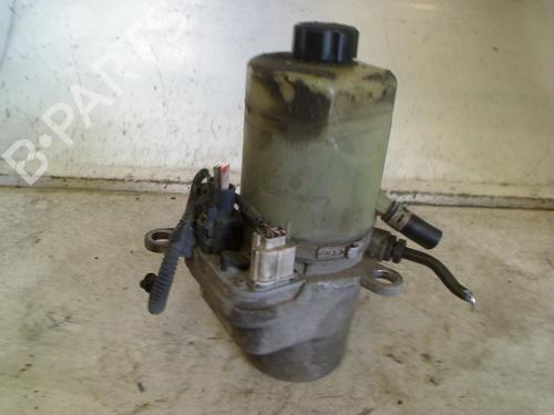Used Steering pump Steering pump FORD FOCUS II Turnier (DA_, FFS, DS) 1.8 TDCi (115 hp) 34672124 34672124