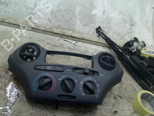 climate-control-toyota-yaris-_p1_-1999-2000-2001-2002-2003-2004-2005-34658059 main image