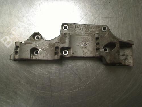 Used Engine mount Engine mount VW GOLF IV (1J1) 2.0 (115 hp) 34687322 34687322