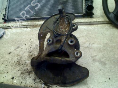 Used Right front steering knuckle Right front steering knuckle MERCEDES-BENZ C-CLASS (W203) C 180 Kompressor (203.046) (143 hp) 34674900 34674900