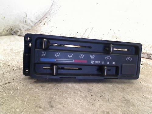 Comando chauffage Comando chauffage SUZUKI ALTO VI (FF, HA24_) 1.1 (RF410) (63 hp) 34664133 34664133