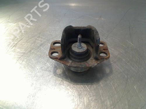 Used Engine mount Engine mount RENAULT CLIO II (BB_, CB_) 1.6 16V (BB01, BB0H, BB0T, BB14, BB1D, BB1R, BB2KL, BB3G... (107 hp) 34678179 34678179