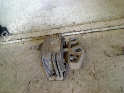 Used Engine mount Engine mount VW SHARAN (7M8, 7M9, 7M6) 1.9 TDI (115 hp) 34671073 34671073
