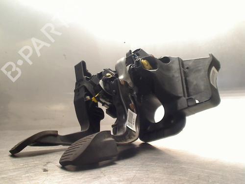 Used Pedal Pedal RENAULT MEGANE II Coupé-Cabriolet (EM0/1_) 2.0 16V Turbo (163 hp) 34685137 34685137