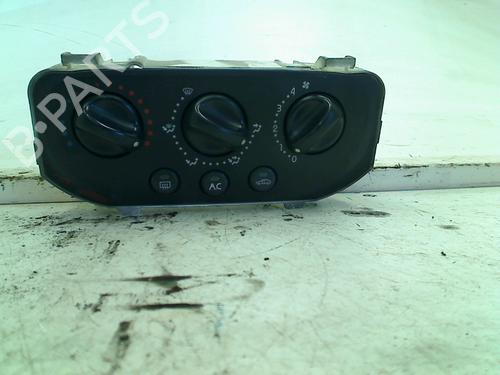 climate-control-renault-clio-ii-hatchback-van-sb012_-1998-34651126 main image
