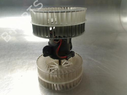 Used Heater blower motor Heater blower motor MERCEDES-BENZ VITO / MIXTO Van (W639) 109 CDI (639.601, 639.603, 639.605) (88 hp) 34686234 34686234