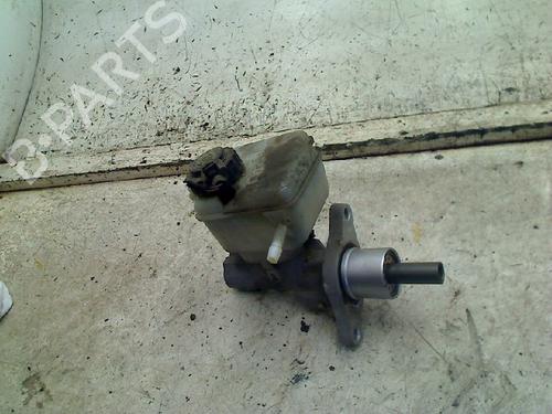 Used Brake master cylinder Brake master cylinder VW CADDY III MPV (2KB, 2KJ, 2CB, 2CJ) 1.6 (102 hp) 34674023 34674023