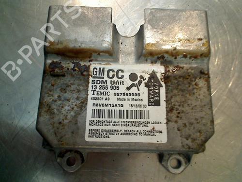 Used ECU airbags ECU airbags OPEL CORSA D (S07) 1.4 (L08, L68) (90 hp) 34679067 34679067