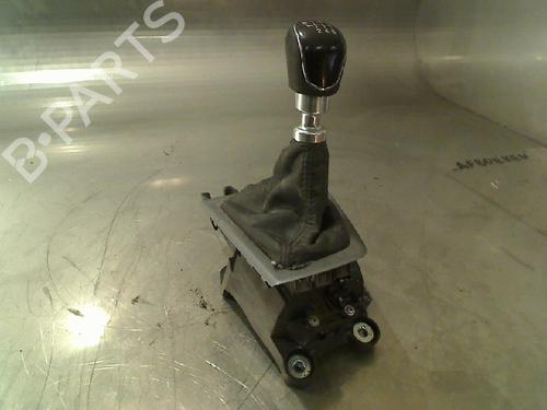 Used Shift knob Shift knob FORD FOCUS III Turnier 1.6 TDCi (115 hp) 34676873 34676873