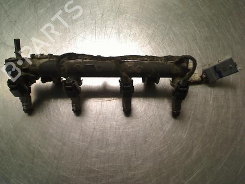 Used Injection rail Injection rail PEUGEOT 207 (WA_, WC_) 1.4 16V (88 hp) 34687240 34687240
