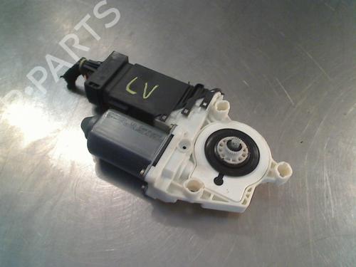 Used Electronic module Electronic module VW GOLF IV (1J1) 1.4 16V (75 hp) 34684462 34684462
