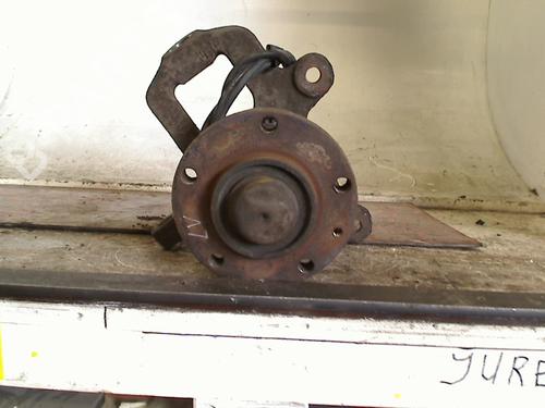 Used Left front steering knuckle Left front steering knuckle MERCEDES-BENZ SPRINTER 2-t Van (B901, B902) 212 D (901.461, 901.462, 902.461, 902.462) (122 hp) 34661764 34661764