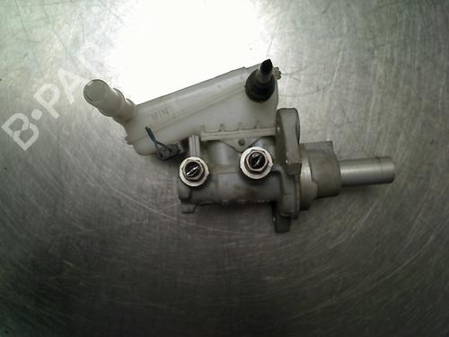 Used Brake master cylinder Brake master cylinder FORD FIESTA VI (CB1, CCN) 1.4 (97 hp) 34688667 34688667