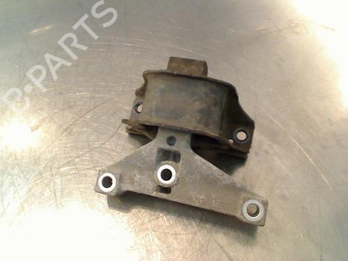 Used Engine mount Engine mount PEUGEOT 1007 (KM_) 1.4 (75 hp) 34678375 34678375