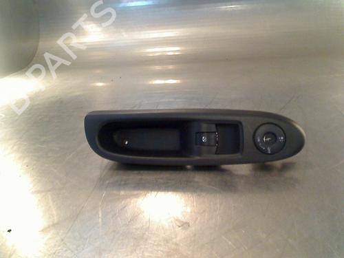 Used Switch Switch RENAULT CLIO II (BB_, CB_) 1.2 16V (BB05, BB0W, BB11, BB27, BB2T, BB2U, BB2V, CB05,... (75 hp) 34681888 34681888