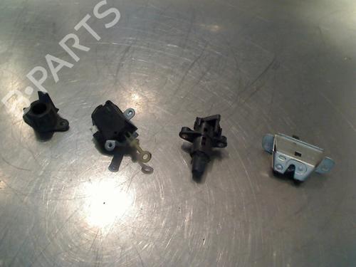 Used Tailgate lock Tailgate lock PEUGEOT 107 (PM_, PN_) 1.0 (68 hp) 34681527 34681527