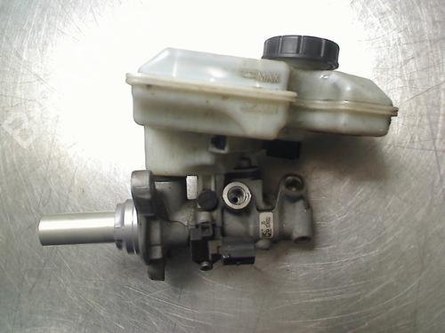 Used Brake master cylinder Brake master cylinder SKODA OCTAVIA III Combi (5E5, 5E6) 1.6 TDI (105 hp) 34690688 34690688