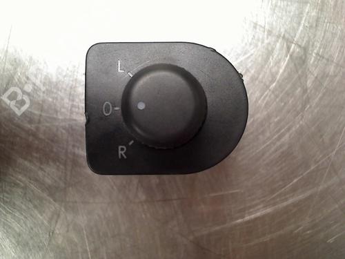 Used Mirror switch Mirror switch VW GOLF IV (1J1) 2.3 V5 (170 hp) 34689778 34689778