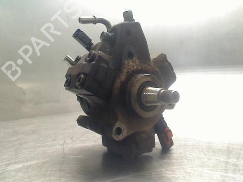 Used Fuel pump Fuel pump LAND ROVER DISCOVERY III (L319) 2.7 TD 4x4 (190 hp) 34685605 34685605