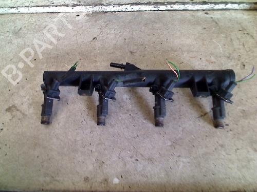 Used Injection rail Injection rail CITROËN XSARA PICASSO (N68) 1.8 16V (115 hp) 34675077 34675077