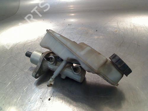 brake-master-cylinder-volvo-v50-545-2003-2004-2005-2006-2007-2008-2009-2010-2011-2012-34677671 main image