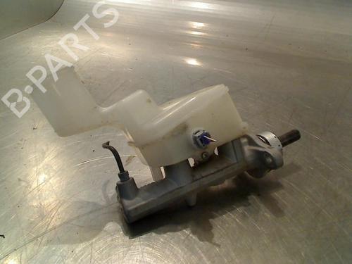 Used Brake master cylinder Brake master cylinder TOYOTA RAV 4 II (_A2_) 2.0 4WD (ACA21, ACA20) (150 hp) 34680213 34680213