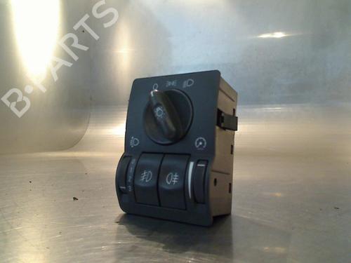 Used Headlight switch Headlight switch OPEL CORSA C (X01) 1.2 (F08, F68) (75 hp) 34681191 34681191