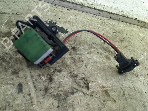 Used Heater resistor Heater resistor RENAULT CLIO II (BB_, CB_) 1.2 16V (BB05, BB0W, BB11, BB27, BB2T, BB2U, BB2V, CB05,... (75 hp) 34654852 34654852