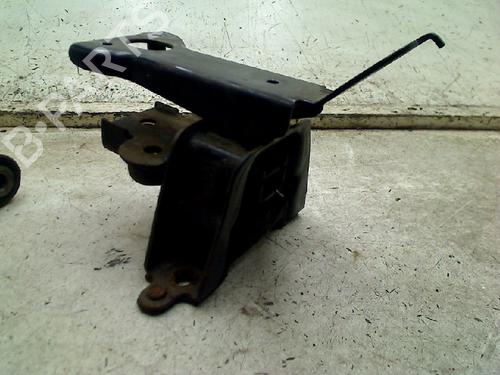 Used Engine mount Engine mount PEUGEOT 107 (PM_, PN_) 1.0 (68 hp) 34673955 34673955
