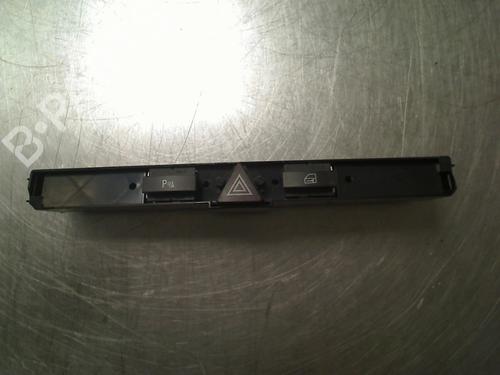 Used Warning switch Warning switch OPEL ASTRA H GTC (A04) 1.4 (L08) (90 hp) 34688474 34688474