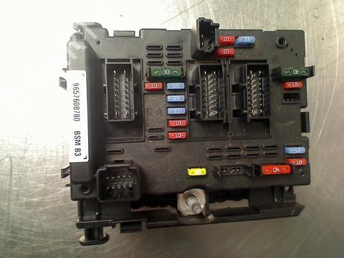 Used Fuse box Fuse box PEUGEOT 206+ (2L_, 2M_) 1.4 i (73 hp) 34686672 34686672