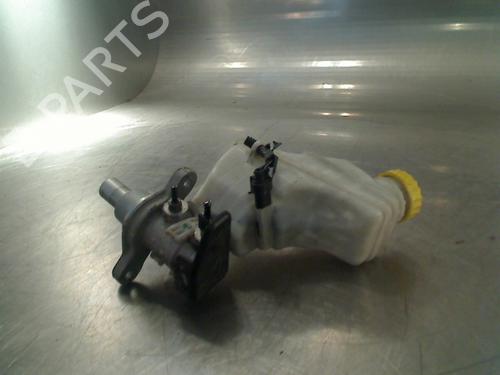 brake-master-cylinder-alfa-romeo-mito-955_-2008-2009-2010-2011-2012-2013-2014-2015-2016-2017-2018-34682316 main image