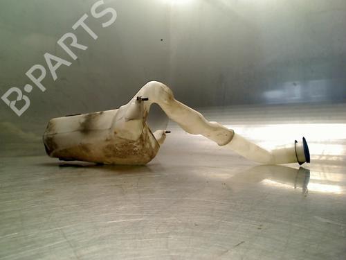 Used Windscreen washer tank Windscreen washer tank VW POLO IV (9N_, 9A_) 1.2 12V (64 hp) 34687818 34687818
