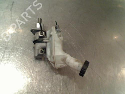 brake-master-cylinder-renault-clio-iii-br01-cr01-2005-2006-2007-2008-2009-2010-2011-2012-2013-2014-34683370 main image
