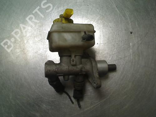 brake-master-cylinder-audi-tt-8n3-1998-1999-2000-2001-2002-2003-2004-2005-2006-2007-34689597 main image