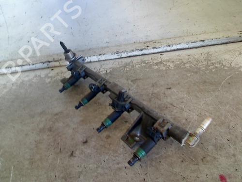 injection-rail-ford-focus-i-turnier-dnw-1999-2000-2001-2002-2003-2004-2005-2006-2007-34665325 main image