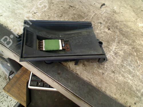 heater-resistor-audi-a3-8l1-1996-1997-1998-1999-2000-2001-2002-2003-2004-2005-2006-34656775 main image
