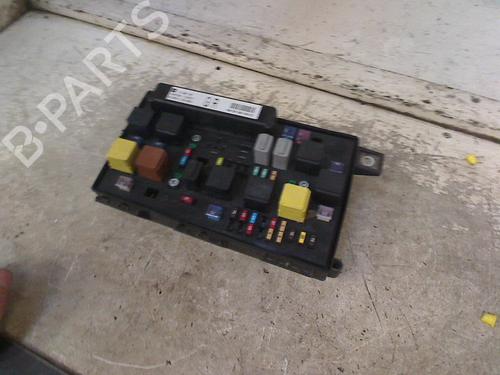 Used Fuse box Fuse box 34665348 34665348
