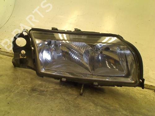Used Right headlight Right headlight VOLVO S80 I (184) 2.4 (170 hp) 34668820 34668820