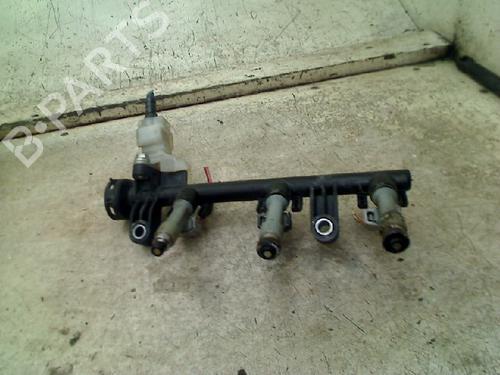 Used Injection rail Injection rail PEUGEOT 107 (PM_, PN_) 1.0 (68 hp) 34674612 34674612