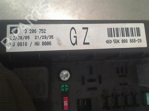 Fuse box OPEL ASTRA H GTC (A04) 1.4 (L08) | BP34682069E1 - Image 2